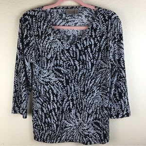 Chico's Easywear Women's Black White Print 3/4 Sleeve Top Slinky Fabric Size 0